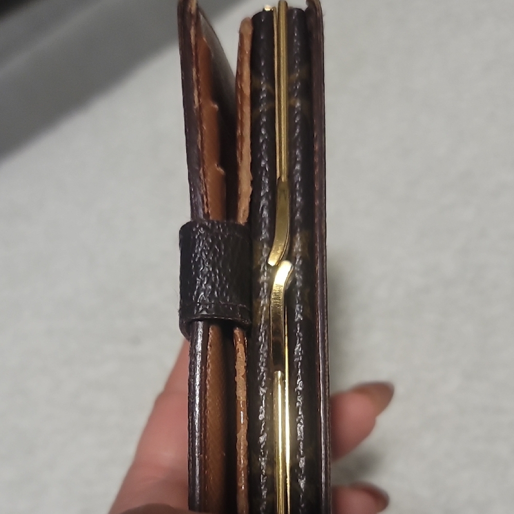 Louis Vuitton - Authentic - Brown Monogram Wallet - image 6